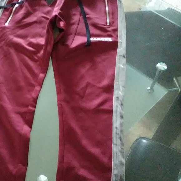 Joggers - Picture 3 of 3